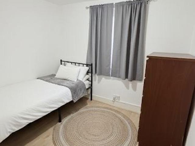 Room for rent in Edmonton, Greater London