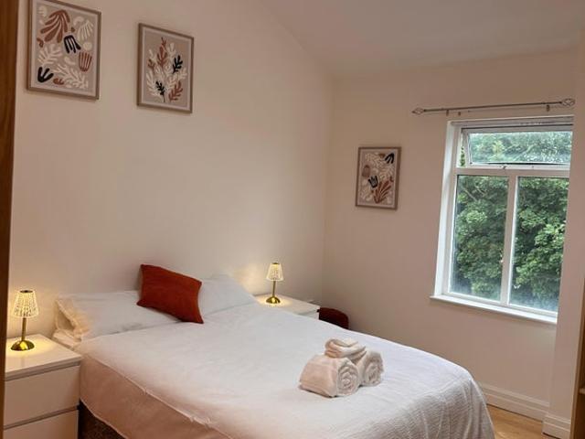 Room for rent in Elm Park, Calderstones