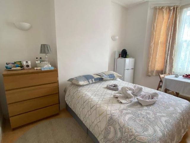 Room for rent in Willesden Green, Greater London