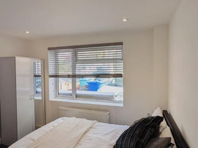 Room for rent in Harrow on the Hill, Greater London