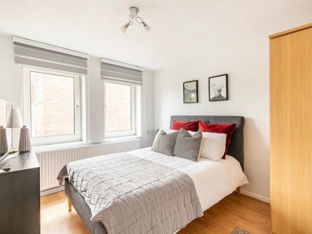 Room for rent in Barnsbury, Greater London
