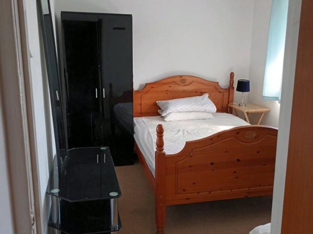Room for rent in Langley Green, Crawley