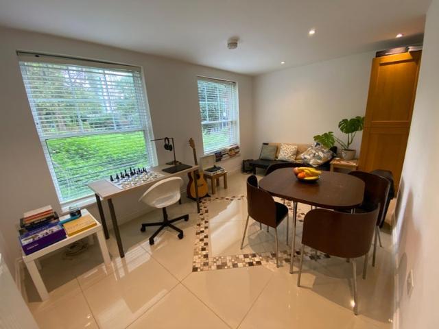 Room for rent in South Lambeth, Greater London