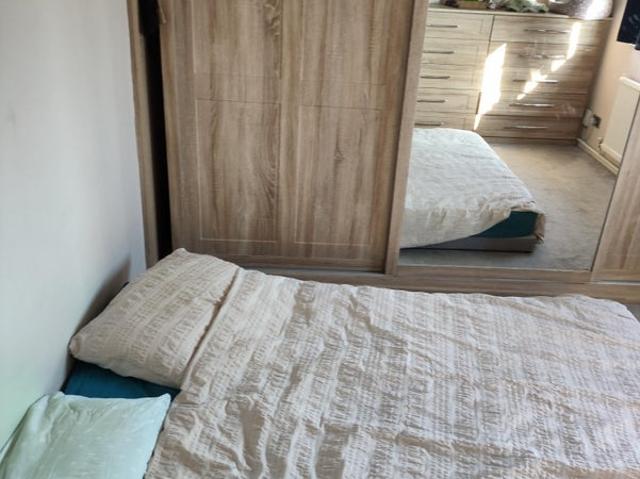 Room for rent in Falcon Lodge, Wales