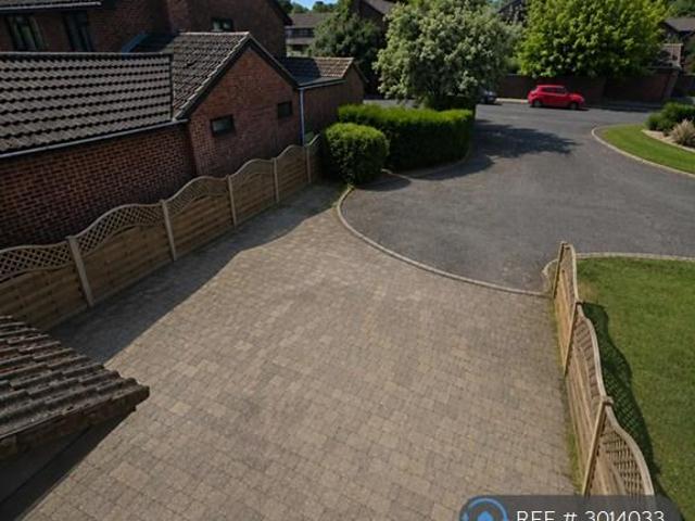 Room for rent in Emmbrook, Wokingham