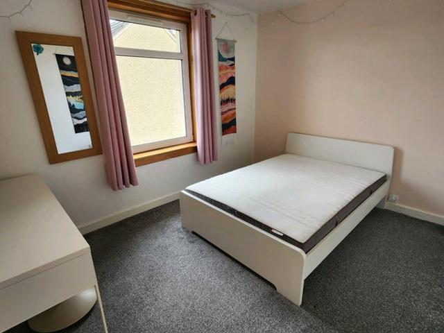 Room for rent in Bathgate, Scotland