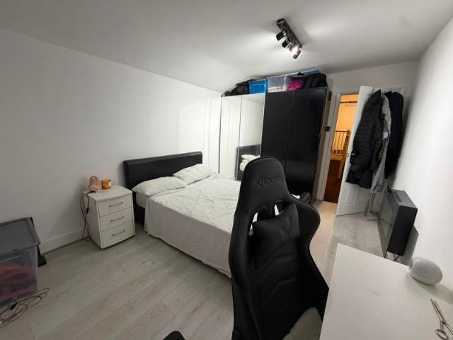 Room for rent in Upton, Greater London