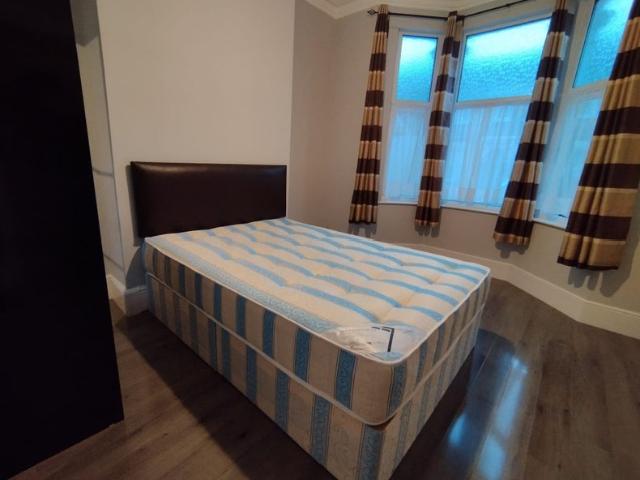 Room for rent in Upton, Greater London