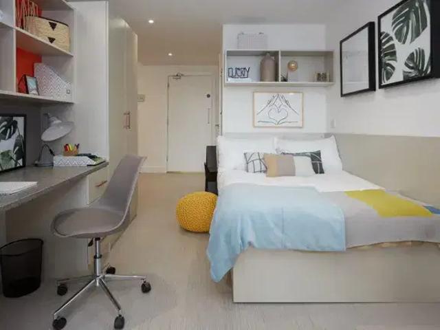 Flat for rent in St George's Quarter / Cultural Quarter, Calderstones