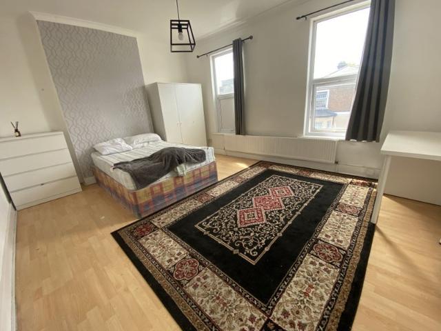 Room for rent in London Borough of Ealing, Hanwell