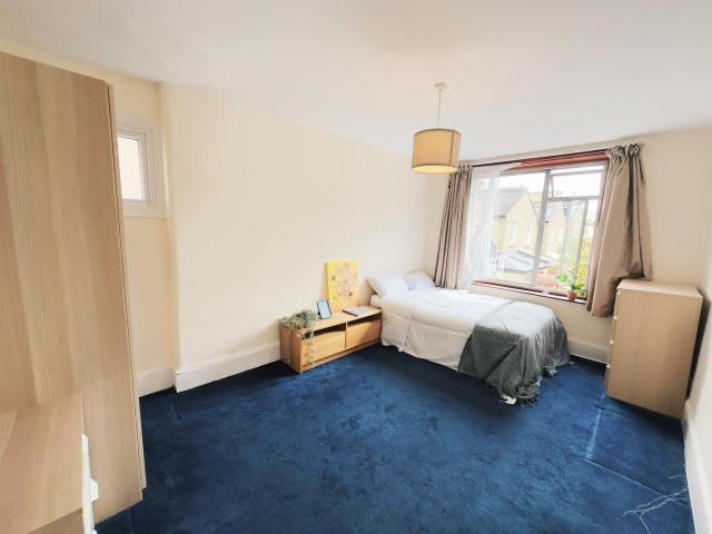 Room for rent in London Borough of Wandsworth, Greater London