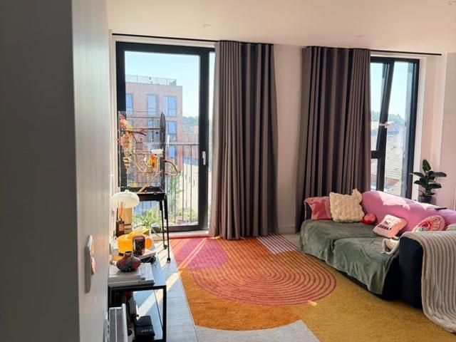 Room for rent in Moses Gate, Lee Bank