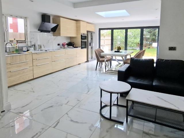 Room for rent in London Borough of Enfield, Greater London