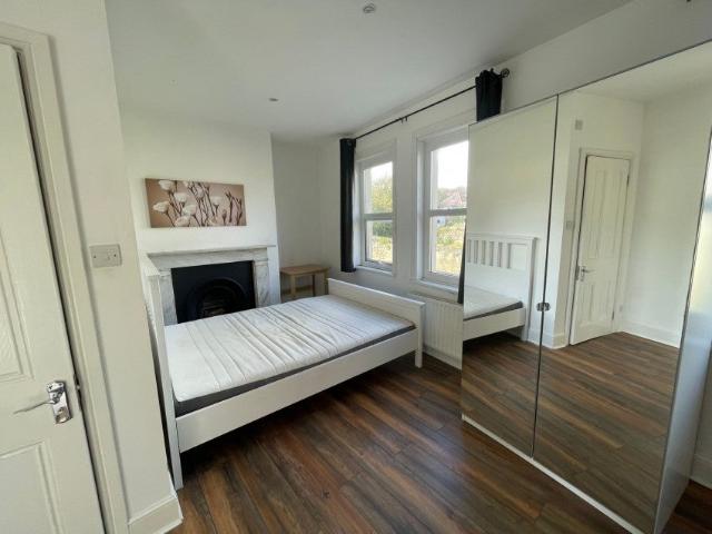 Room for rent in Blacklands, Guestling Green