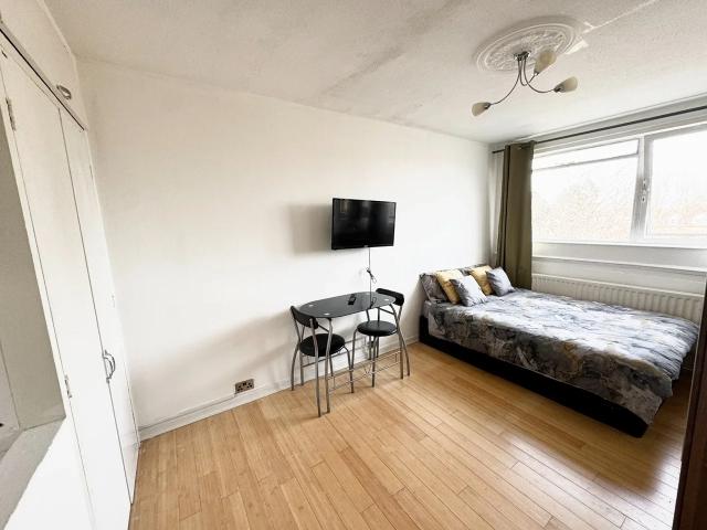 Room for rent in Putney, Greater London