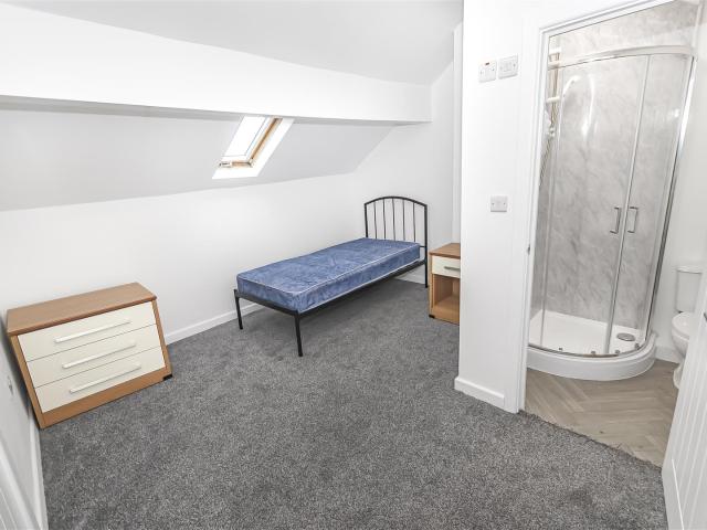 Room for rent in Shaw and Crompton, Pendock