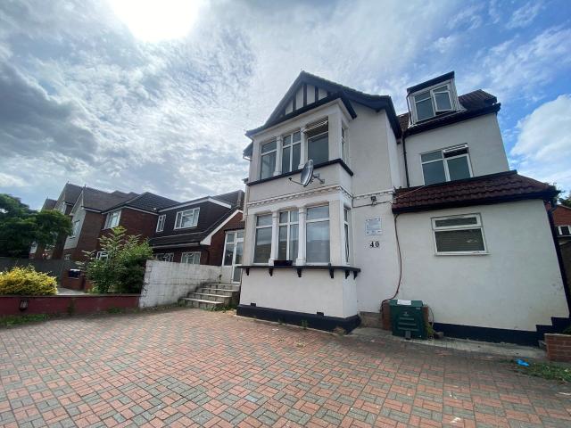 Room for rent in London Borough of Croydon, Purley