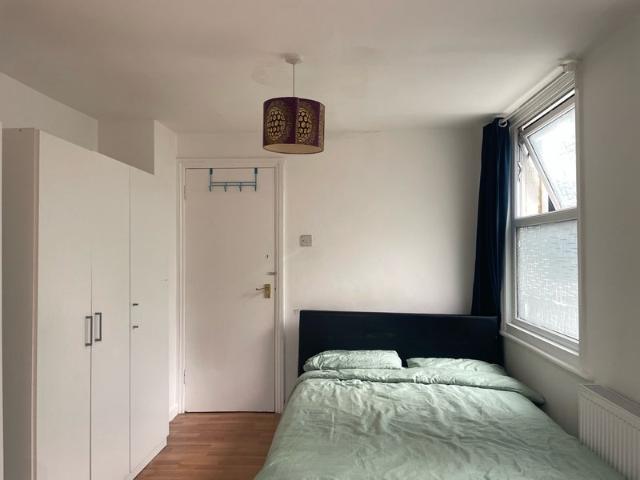 Room for rent in London Borough of Croydon, Greater London