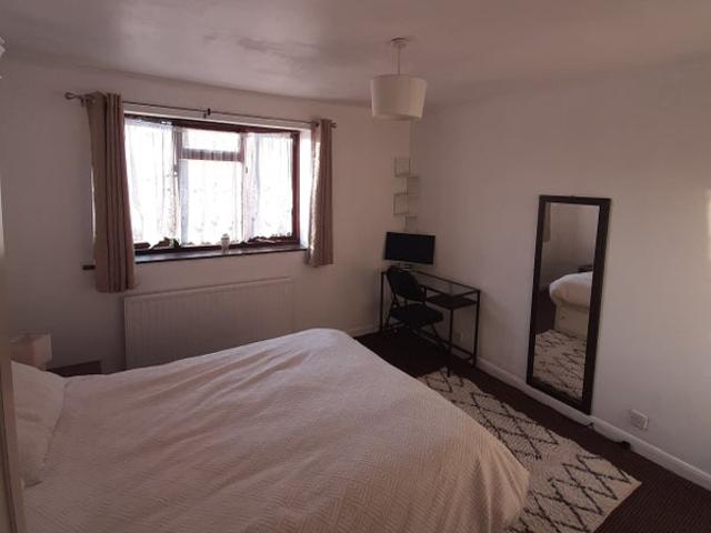 Room for rent in Wollaton Vale, Haddon