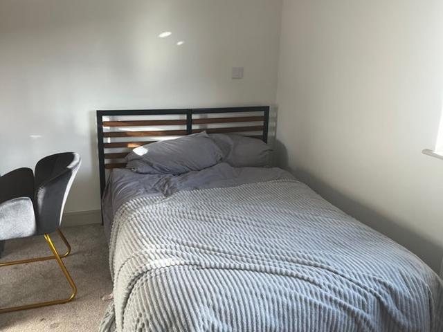 Room for rent in Winterbourne