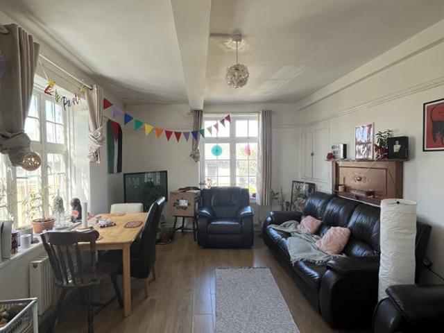 Room for rent in Oval, Greater London