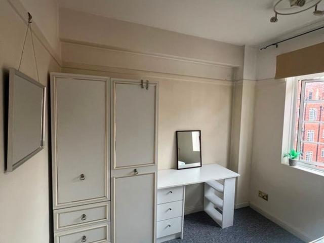Room for rent in Brook Green, Greater London
