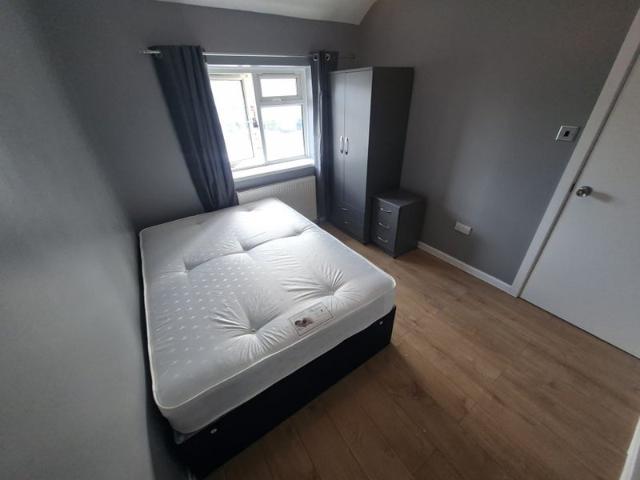 Room for rent in Shard End, West Midlands