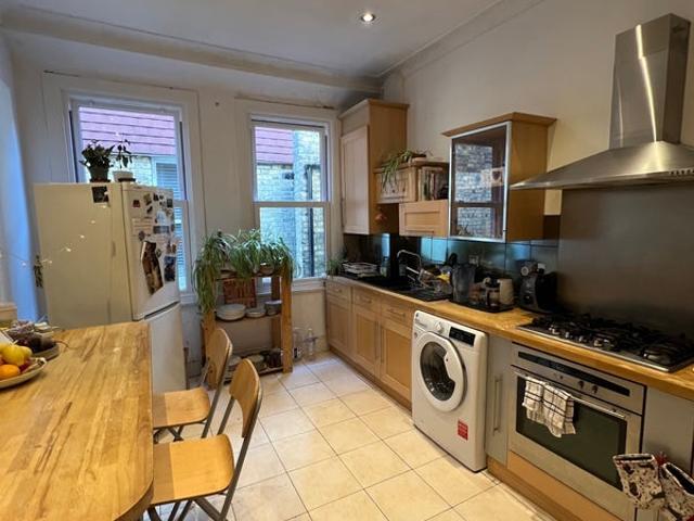 Room for rent in Palmers Green, Greater London