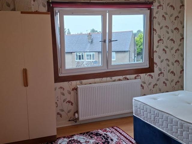 Flat for rent in Forrester, Corstorphine