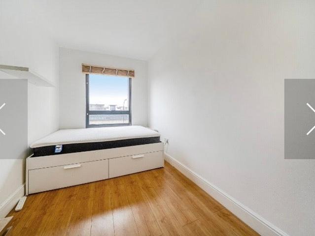 Room for rent in London Borough of Lewisham, Ladywell