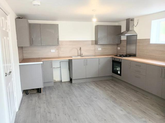 Room for rent in Buckley, Burnedge