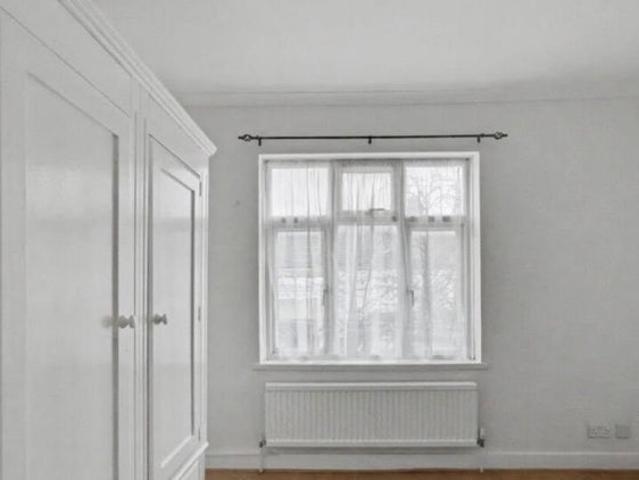 Room for rent in Little Ilford, Greater London