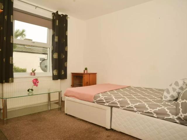Room for rent in Canning Town, Greater London