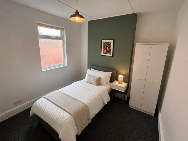 Room for rent in Elmton, East Midlands