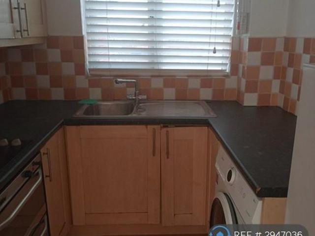 Room for rent in South Chingford, Greater London