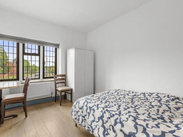 Room for rent in Amersham and Villages Community Board, Latimer