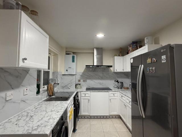 Room for rent in Custom House, Greater London