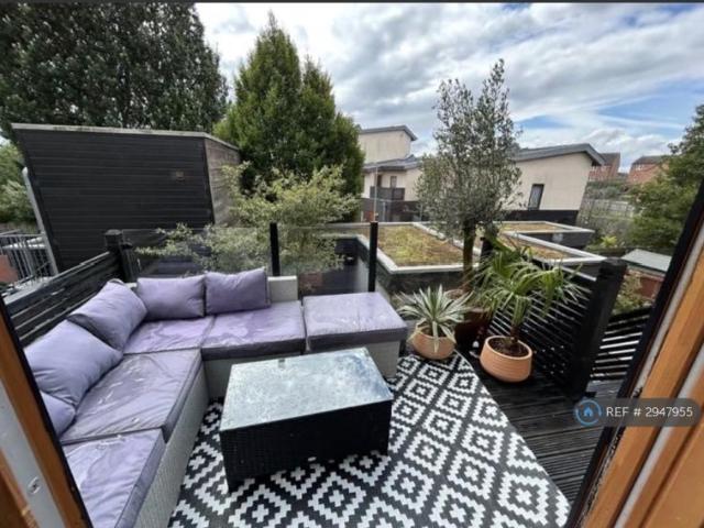 Room for rent in Ledston, West Yorkshire