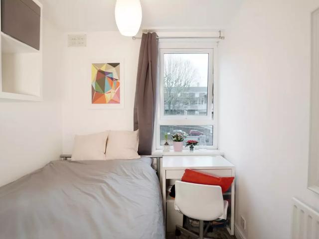 Room for rent in London Borough of Tower Hamlets, Greater London