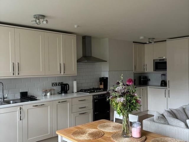 Room for rent in North Kensington, Greater London