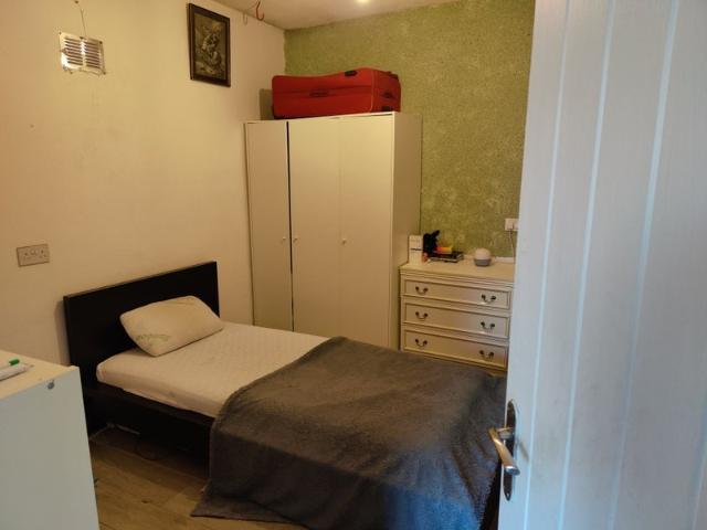 Room for rent in London Borough of Croydon, Greater London
