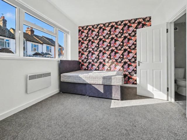 Room for rent in Watford Heath, North Watford