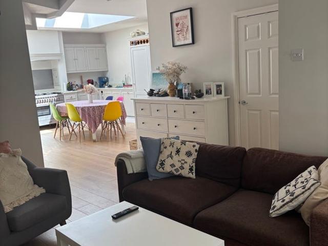 Room for rent in South Lambeth, Greater London