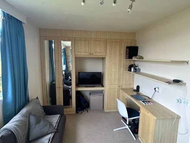 Room for rent in Putney, Greater London
