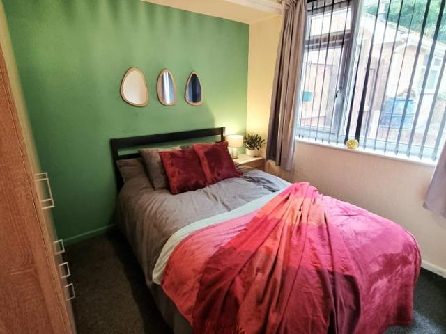 Room for rent in Farnworth, Bolton