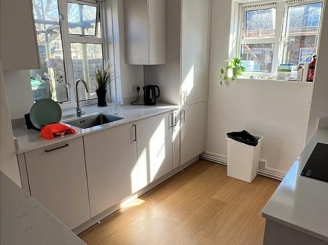 Room for rent in London Borough of Ealing, Greater London