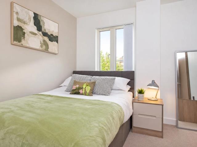 Room for rent in Kensal Town, Greater London