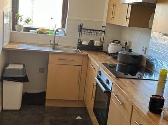 Room for rent in Tower Liberty, Wapping