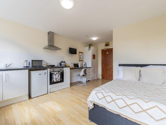 Room for rent in The Meadows, Haddon