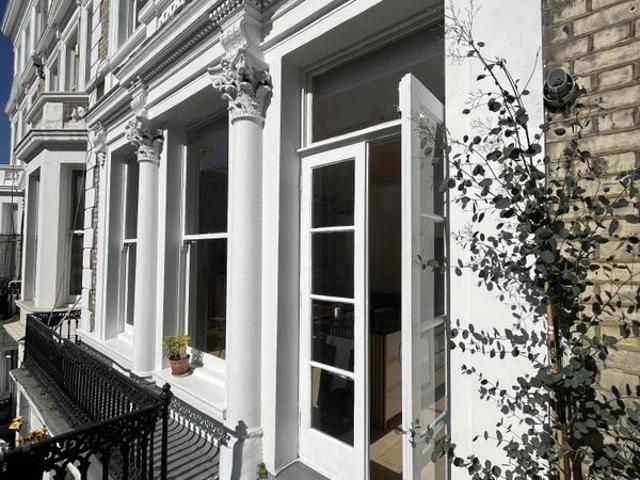 Room for rent in West Kensington, Greater London